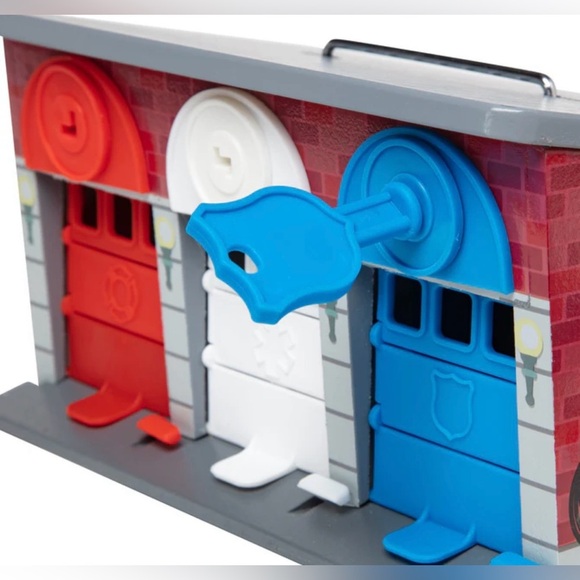 Melissa & Doug Lock & Roll Rescue
Garage - Picture 14 of 14